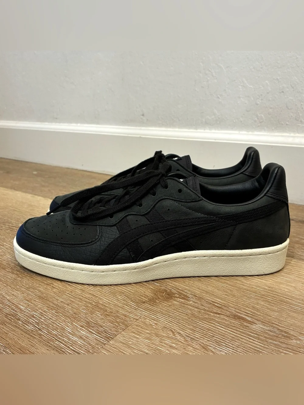 Onitsuka Tiger GSM SD Sneakers In A Black-on-Black Men’s Size US 9 EU 42.5 27cm